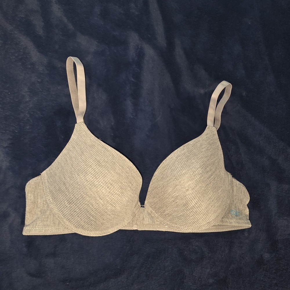 C & California Size 38C Knit Bra Grey Soft Padded Hook Eye Back Closure